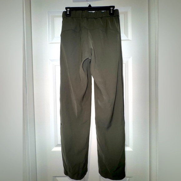 Lululemon On the Right olive Track Pant. Size 4.  VGUC - Picture 6 of 13